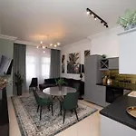 Trzy Gracje - Monte Cassino By Oneapartments