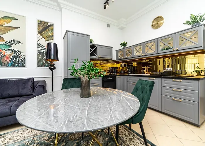 Trzy Gracje - Monte Cassino By Oneapartments